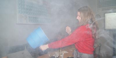 Dzień pełen chemicznych doświadczeń