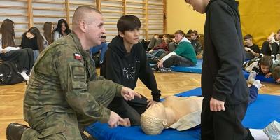 "Edukacja z wojskiem"