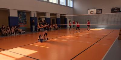 FINAŁ REJONU W PIŁCE SIATKOWEJ DZIEWCZĄT W RAMACH IGRZYSK DZIECI