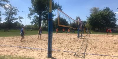 FINAŁ REJONU W PLAŻOWEJ PIŁCE SIATKOWEJ CHŁOPCÓW