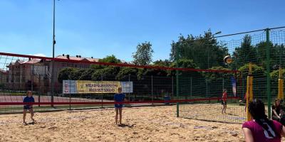 FINAŁ REJONU W PLAŻOWEJ PIŁCE SIATKOWEJ DZIEWCZĄT
