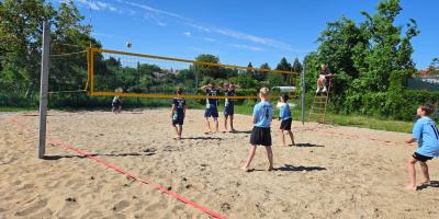 Finał Rejonu w siatkówce plażowej dziewcząt i chłopców. w ramach ID.