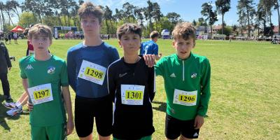 Finał wojewódzki w drużynowych biegach przełajowych.