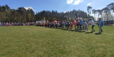 FINAŁ WOJEWÓDZKI W DRUŻYNOWYCH BIEGACH PRZEŁAJOWYCH