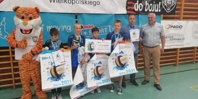 FINAŁ WOJEWÓDZKI W MINISIATKÓWCE CHŁOPCÓW "3" KINDER JOY OF MOVING