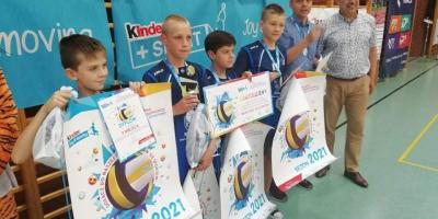 FINAŁ WOJEWÓDZKI W MINISIATKÓWCE CHŁOPCÓW "3" KINDER JOY OF MOVING