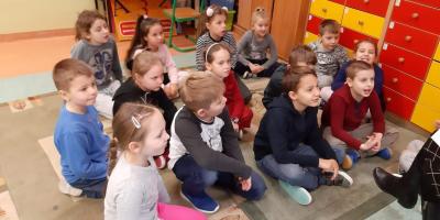 Lekcja zdrowego odżywiania w klasie 1b