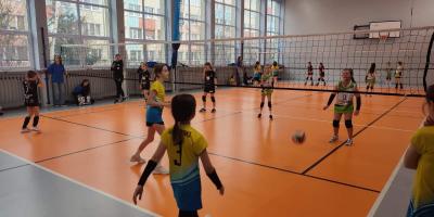 MINISIATKÓWKA DZIEWCZĄT KATEGORII "2"