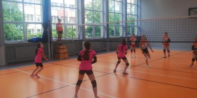 MISTRZOSTWA KALISZA W PIŁCE SIATKOWEJ DZIEWCZĄT W KATEGORII "4"