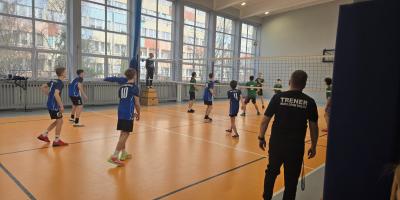 Mistrzowie Kalisza w piłce siatkowej chłopców w ramach Igrzysk Młodziezy Szkolnej.