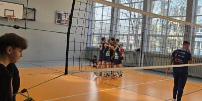 Mistrzowie Kalisza w piłce siatkowej chłopców w ramach Igrzysk Młodziezy Szkolnej.