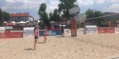 FINAŁ WOJEWÓDZKI W PLAŻOWEJ PIŁCE SIATKOWEJ DZIEWCZĄT