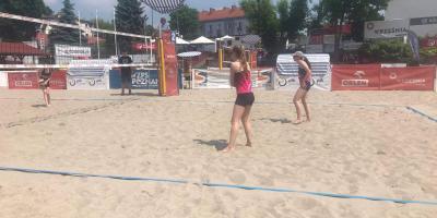 FINAŁ WOJEWÓDZKI W PLAŻOWEJ PIŁCE SIATKOWEJ DZIEWCZĄT
