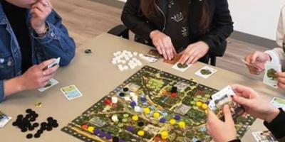 Rozgrywki ogólnopolskiej gry planszowej „Żywioły Lasu” w Nadleśnictwie Kalisz