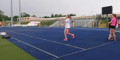 SZKOLNE ZAWODY LEKKOATLETYCZNE