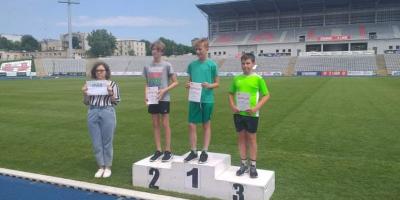 SZKOLNE ZAWODY LEKKOATLETYCZNE