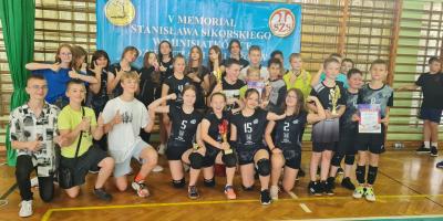 V MEMORIAŁ STANISŁAWA SIKORSKIEGO W MINISIATKÓWCE DZIEWCZĄT I CHŁOPCÓW