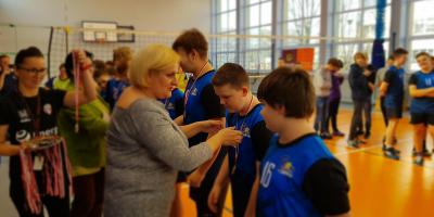 ZŁOTY I SREBRNY MEDAL W PIŁCE SIATKOWEJ CHŁOPCÓW IGRZYSK MŁODZIEŻY SZKOLNEJ